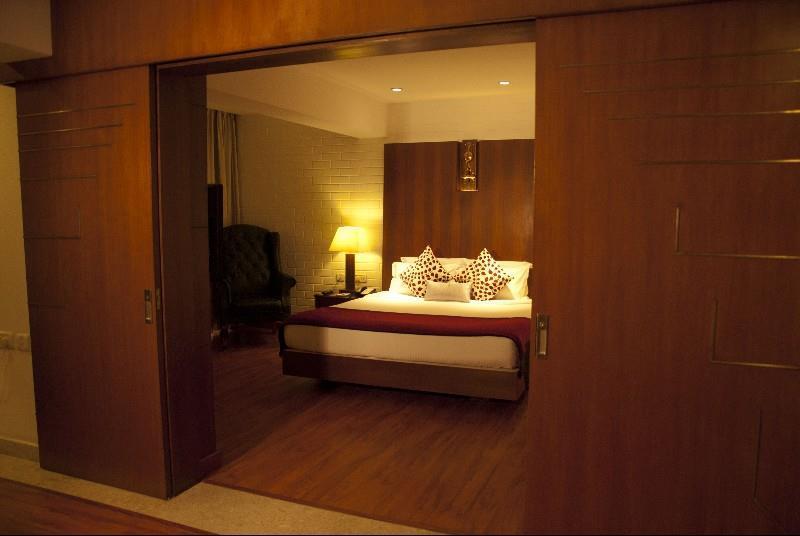Sfo Hotel And Suites Bangalore Room photo